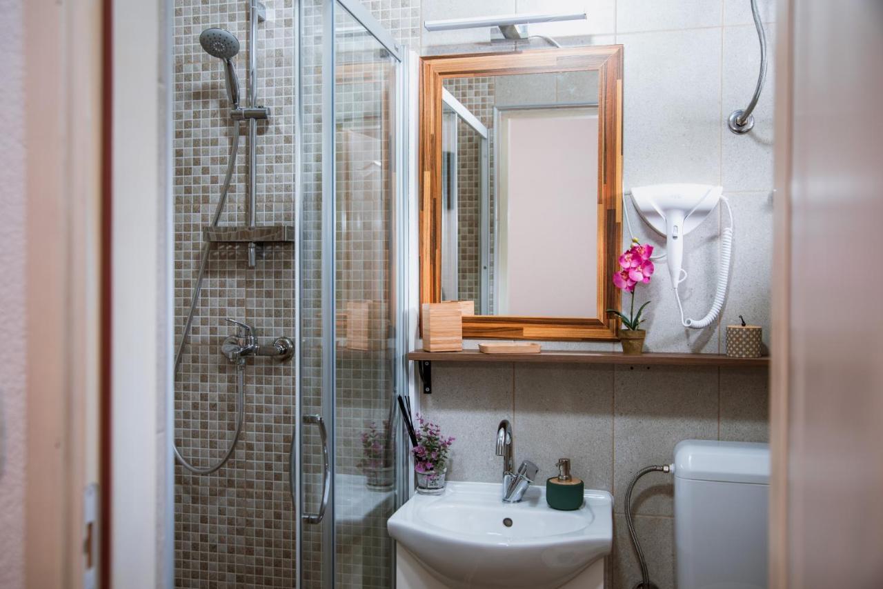 Guest House Mylan Licko Petrovo Selo Екстериор снимка